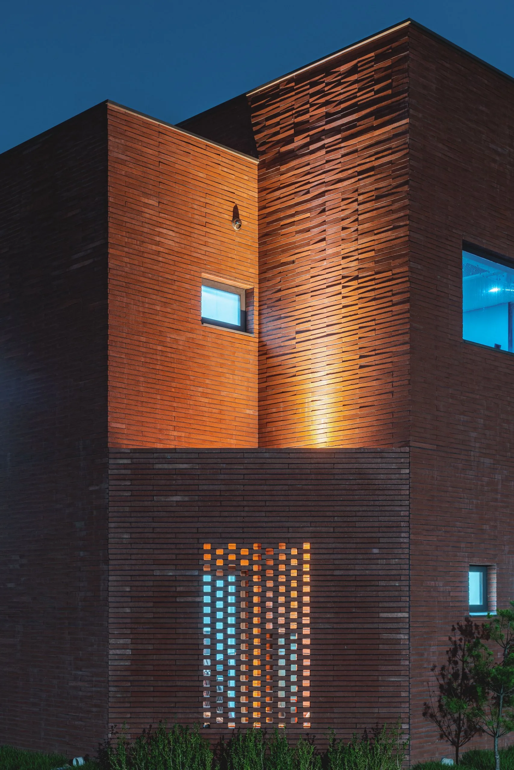 2560px_D5 청라동 113-5야경 13.webp