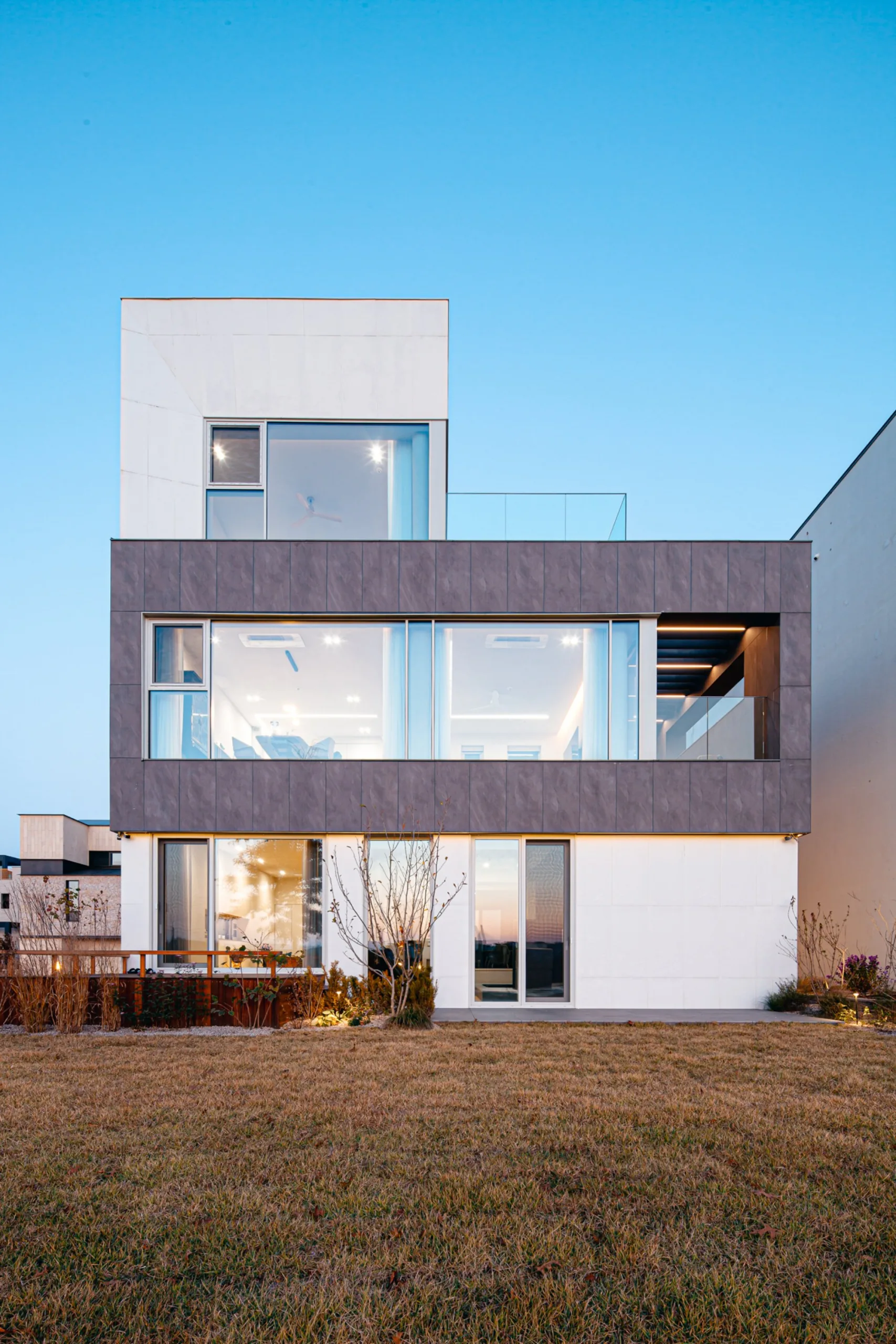 2560px_청라동 The house on green외부 1.webp
